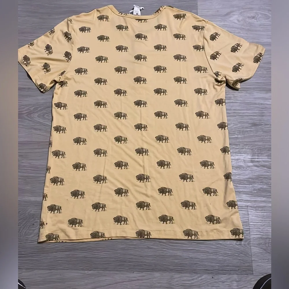 NWT A Kate Quinn Short Sleeve Basic Henley Tee Shirt featuring Buffalo - Picture 3 of 6